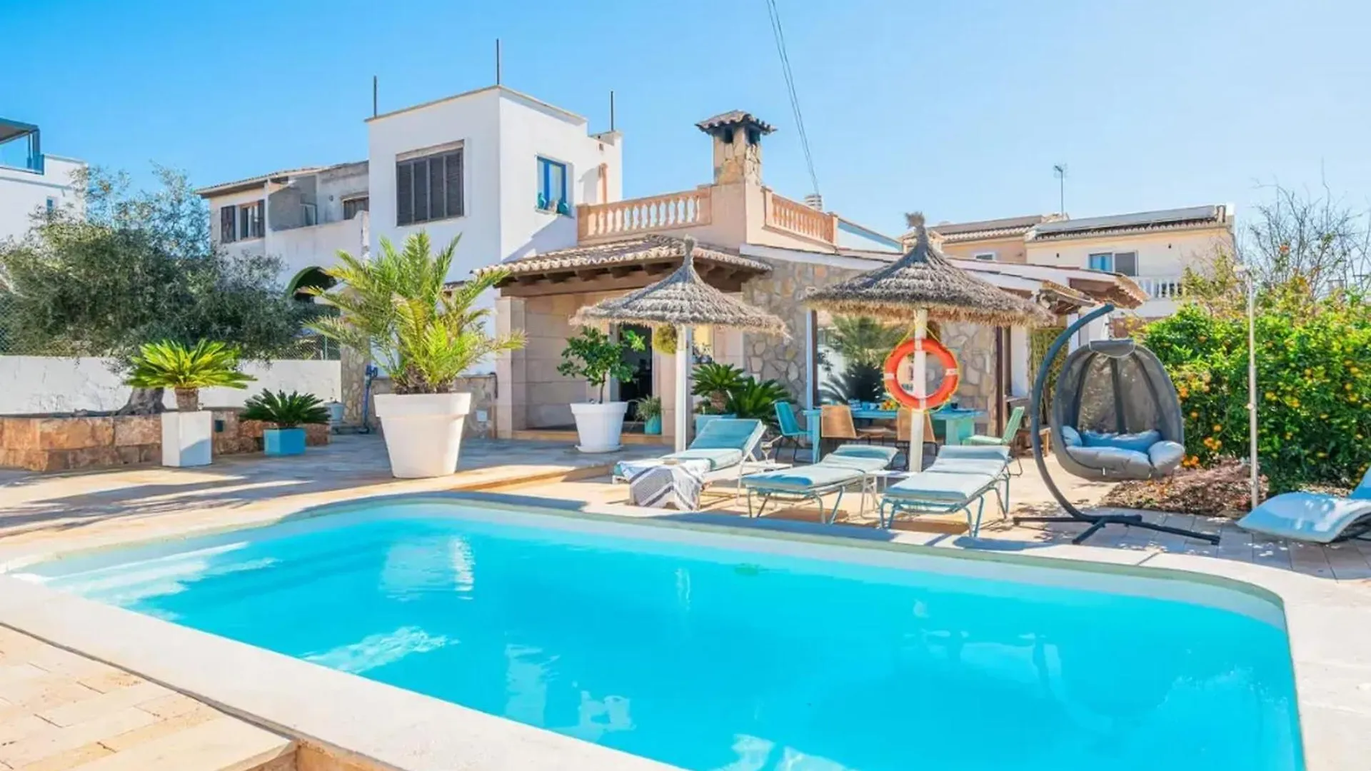 Villa Azul: Seaside Retreat with Private Pool Llucmajor   Llucmajor (Mallorca)