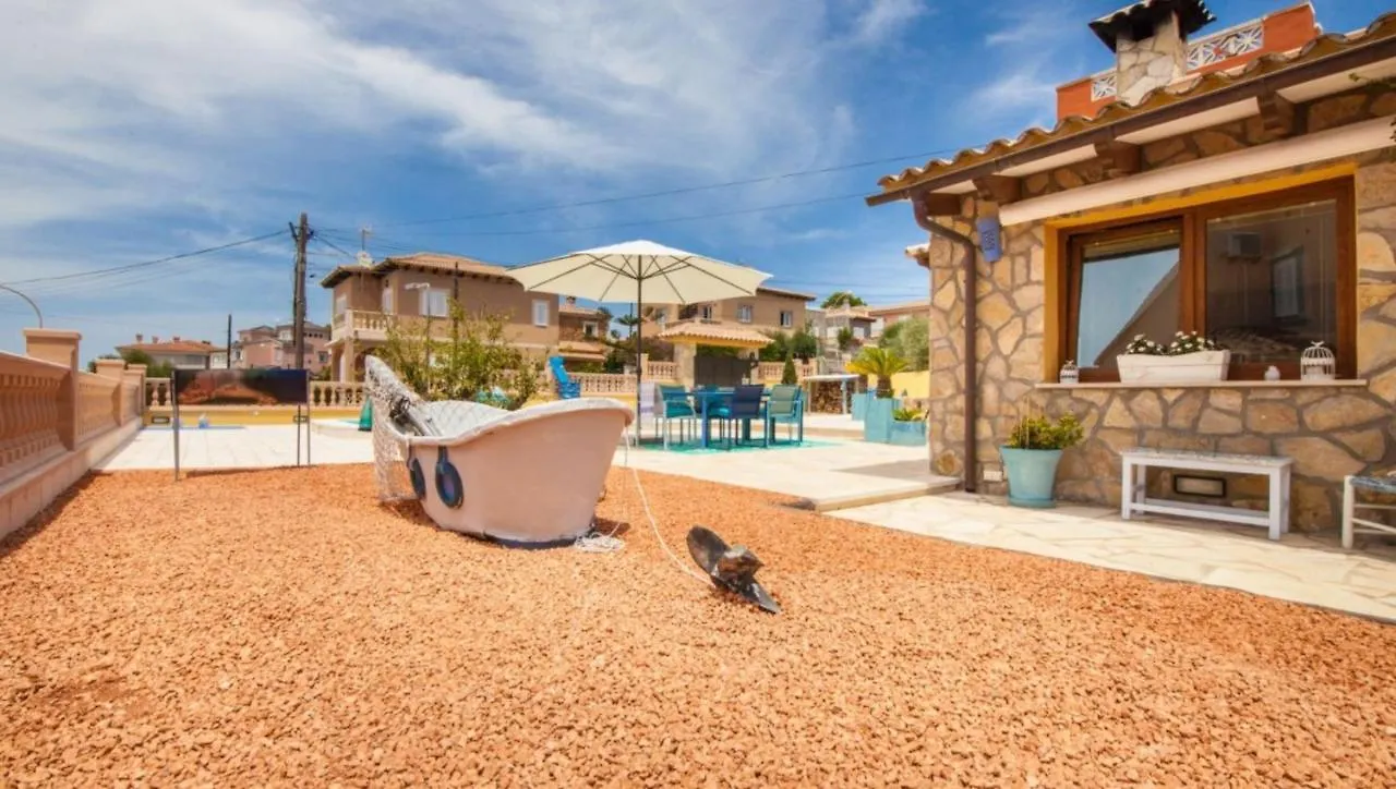 Villa Azul: Seaside Retreat with Private Pool Llucmajor