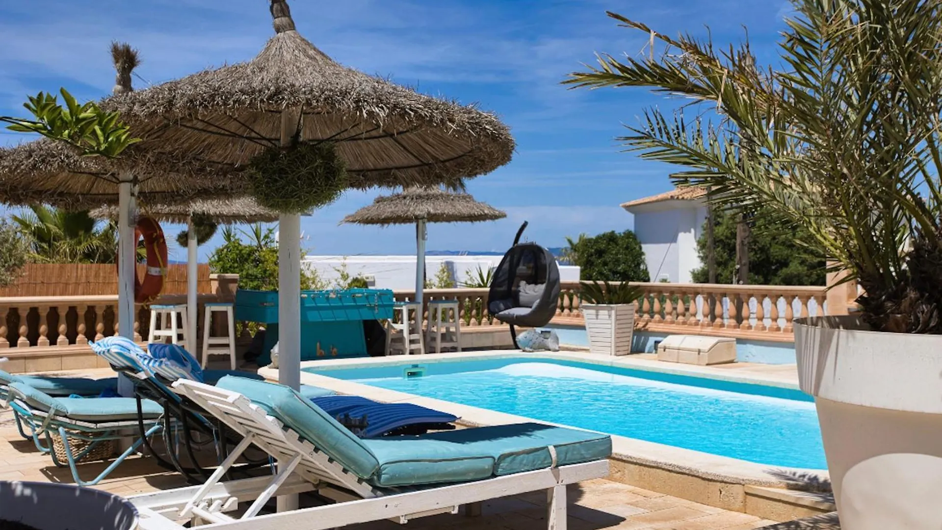 Villa Azul: Seaside Retreat with Private Pool Llucmajor