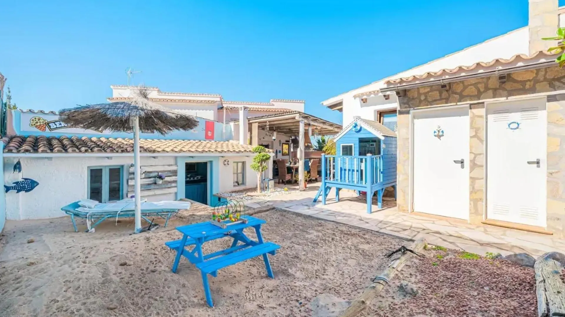 Villa Azul: Seaside Retreat with Private Pool Llucmajor